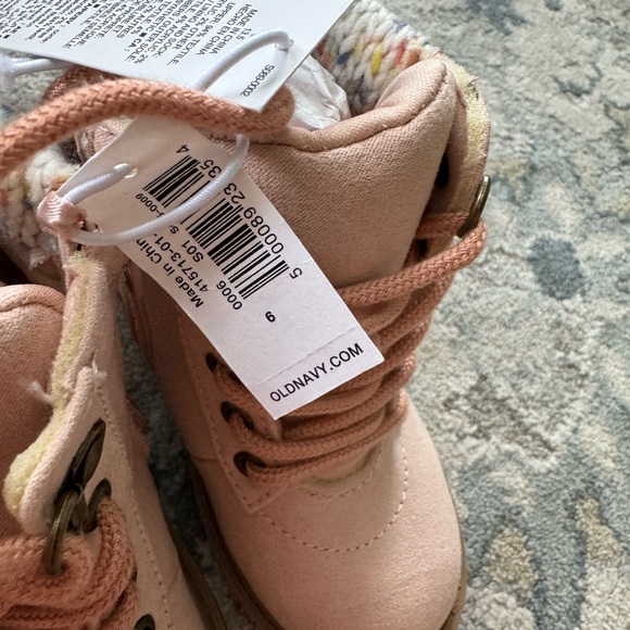 Brand new little girl pink boots - Picture 4 of 4